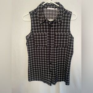 Notations Black and White Sleeveless Button Down Shirt